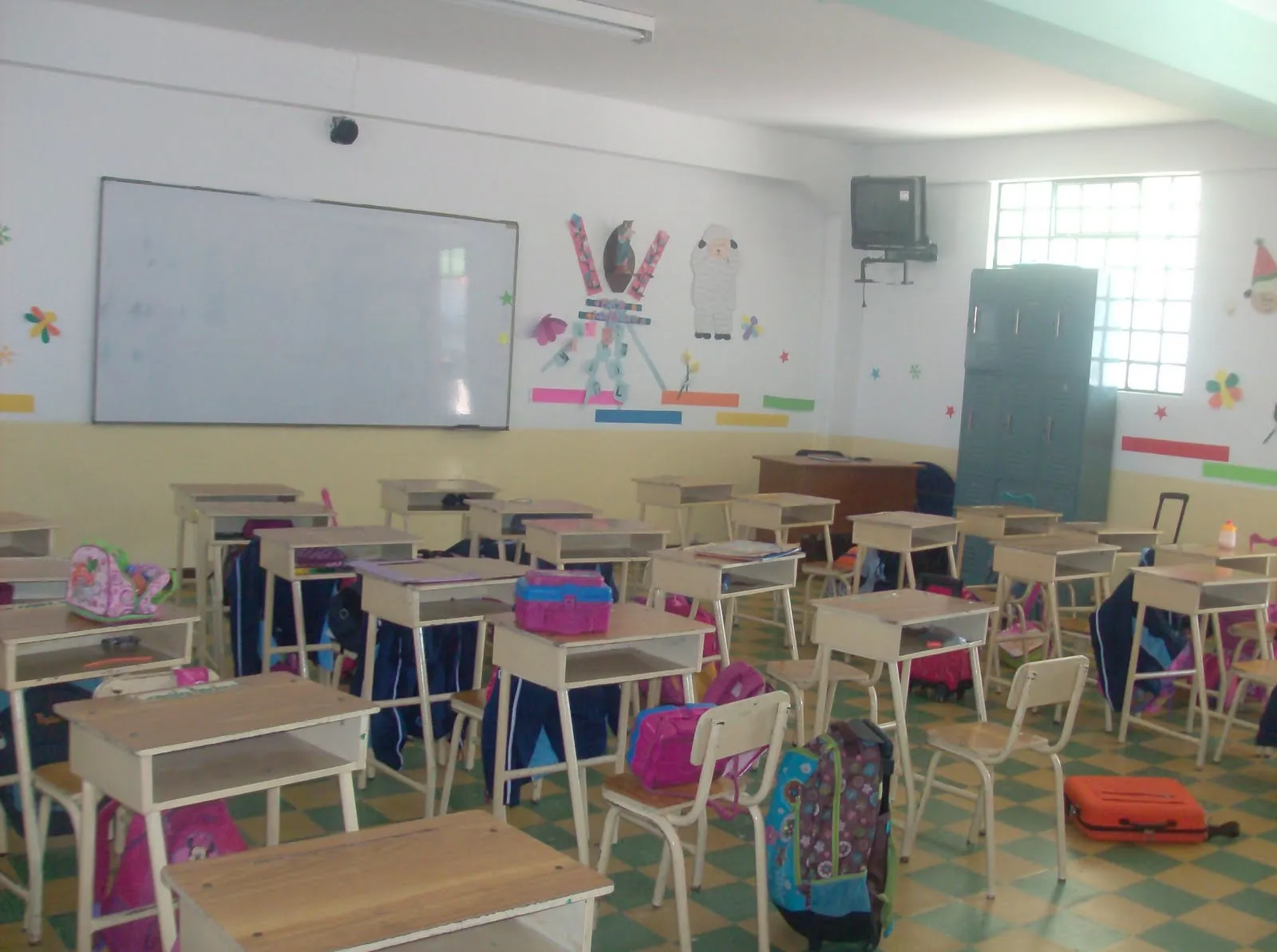 Primero: EL SALON DE CLASES