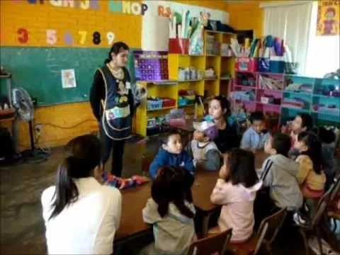 Proyecto, El trabajo de una educadora basado en competencias ...