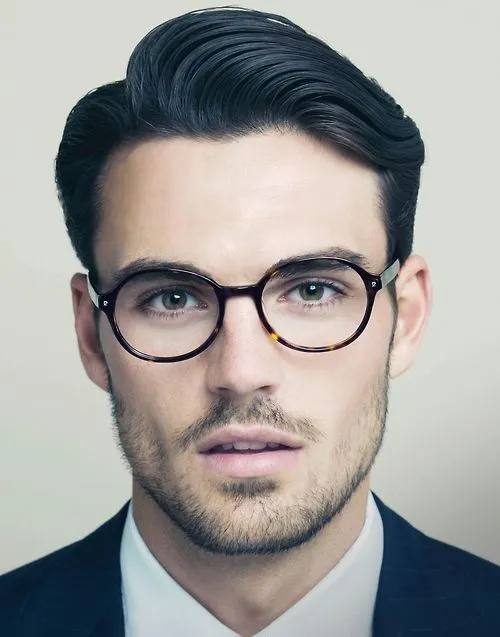 Pruebas de que los chicos que usan lentes son mil veces más sexies