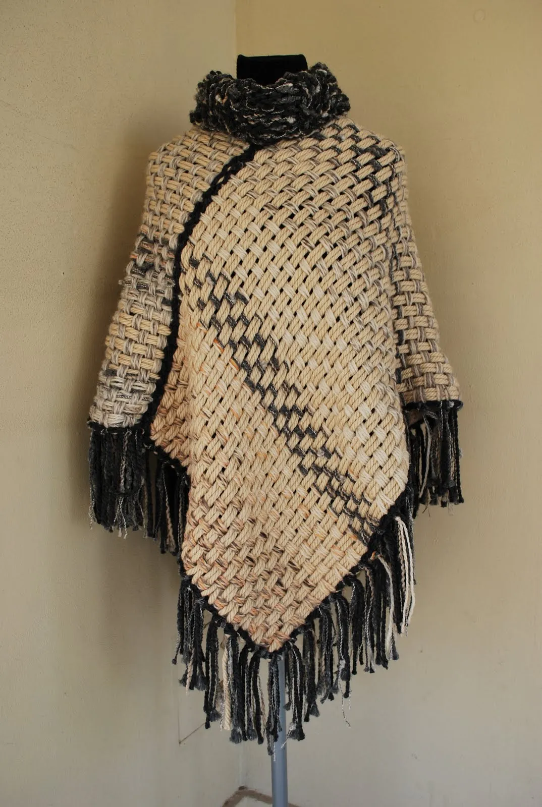 pruebas telar: Poncho telar lana hilada a mano/hand weaved ...