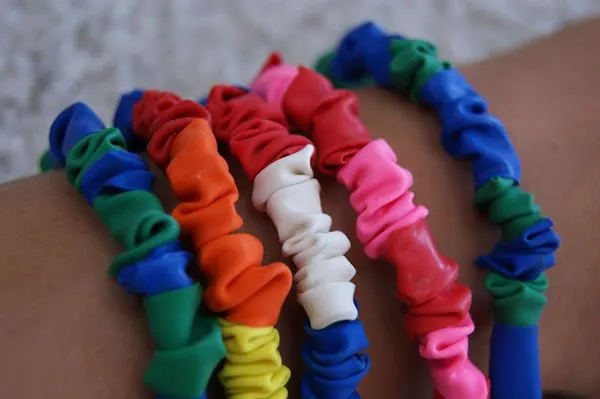 Pulseras fáciles con globos - Guía de MANUALIDADES