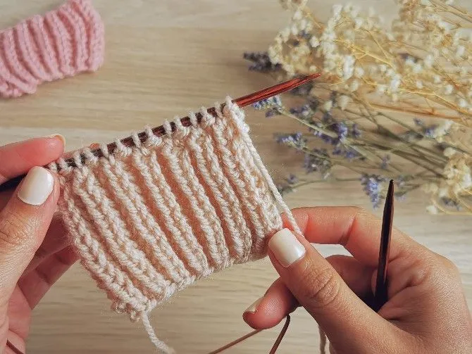 Punto inglés a dos agujas: cómo tejerlo - Tejamos Sonrisas