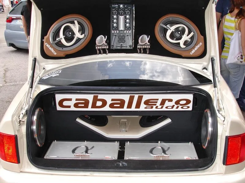 qui hay mas imagenes de car audio extremo