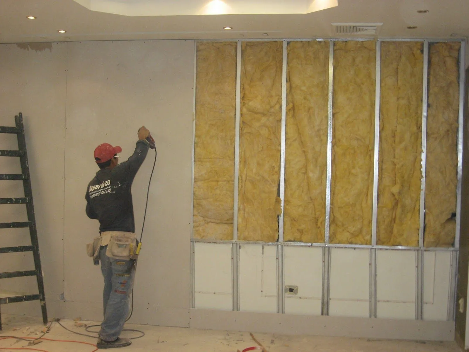 Quieres aprender a instalar láminas de Drywall y ahorrar dinero?