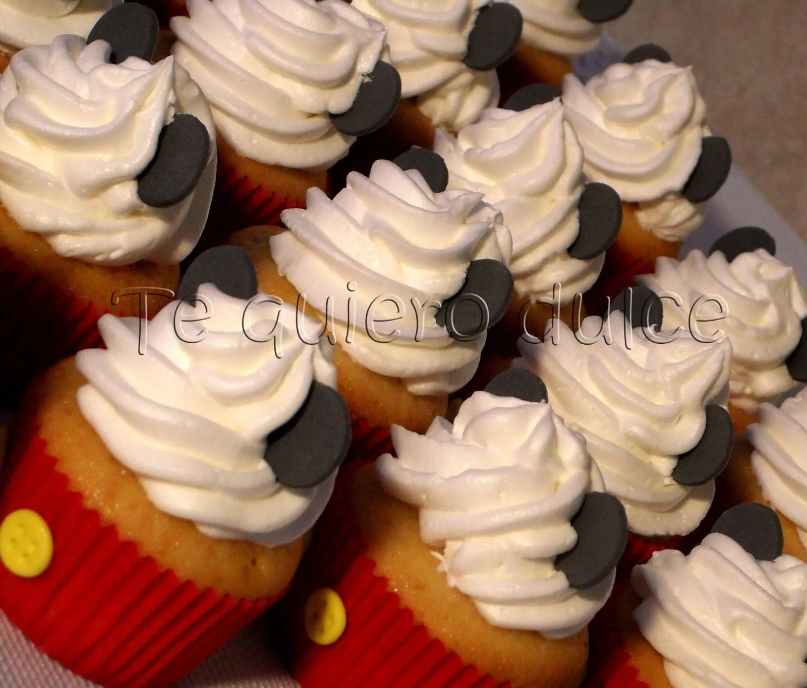 TE QUIERO DULCE♥: Cupcakes de Mickey Mouse