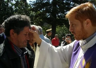 Realizan primera misa en calle para usuarios del Hogar de Cristo ...