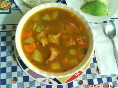 Recetas de Cocina al Estilo Hondureño de María: SOPA DE MONDONGO