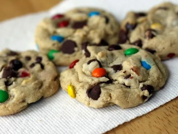 Las Recetas de la Fran: GALLETAS CON M&M'S Y CHIPS DE CHOCOLATE.