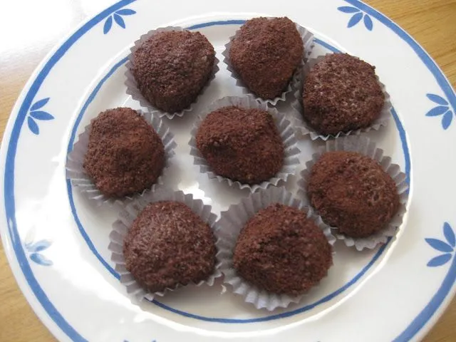 Las recetas de mi madre y las de ...: TRUFAS DE CHOCOLATE