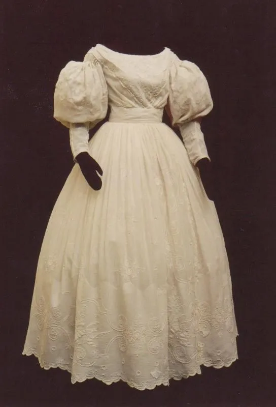 Recreación vestido de época c. 1835 | GABRIEL LAVASELLI