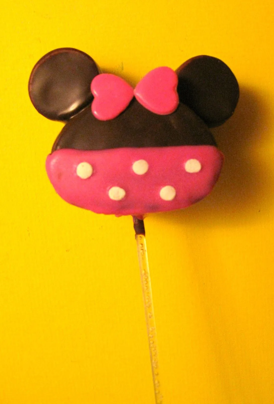 Recuerdos, arreglos y mesas de dulces Kisecillo: Paleta de Minnie ...