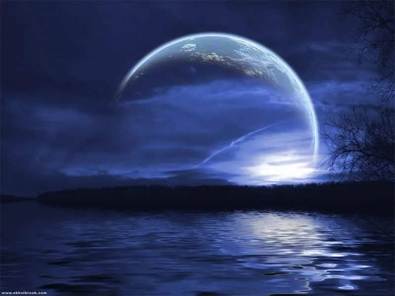  ... reflejo de la luna se veía hermoso, como un brillo de plat a azulada