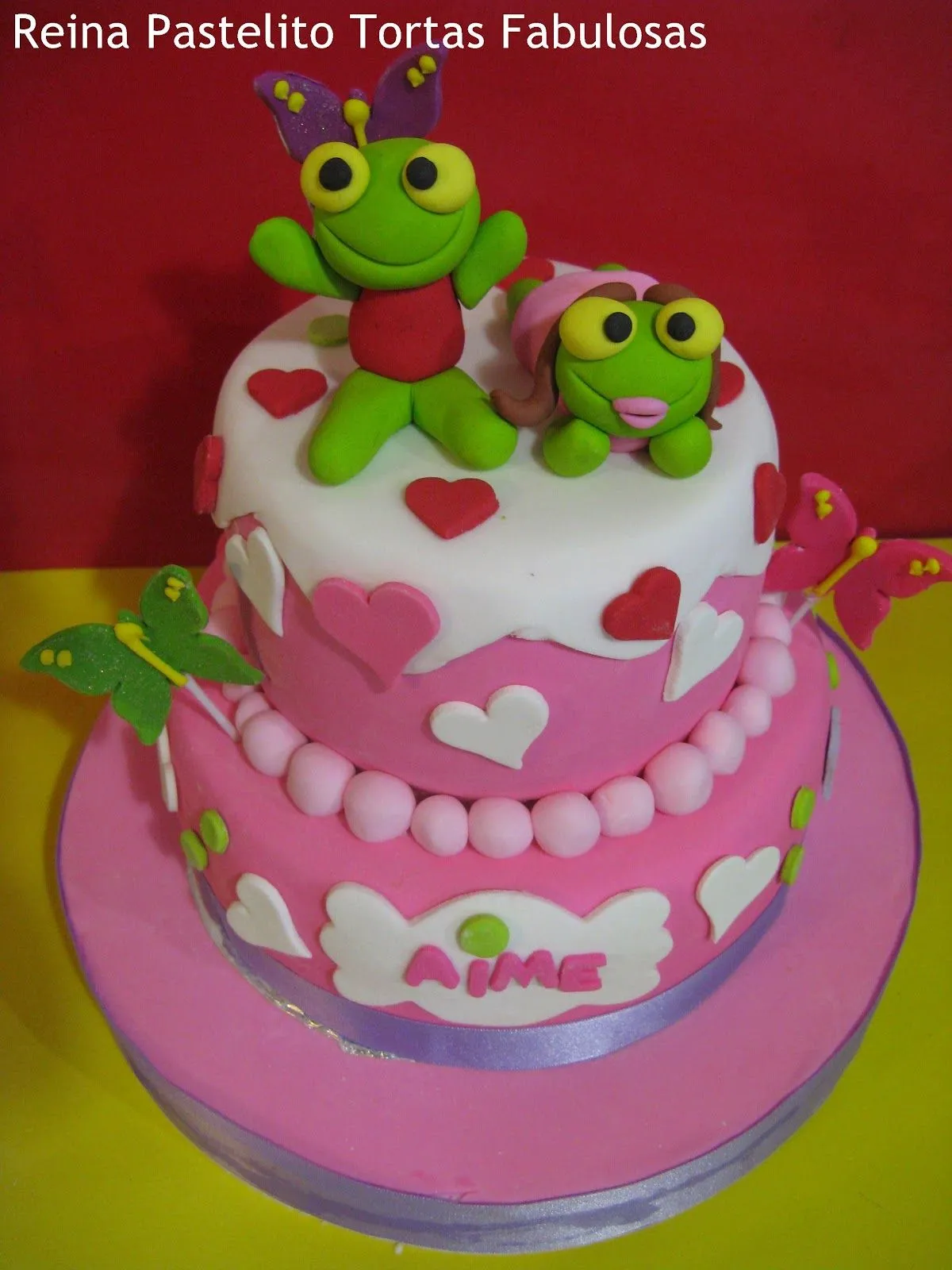 Reina Pastelito Cupcakes Tortas: Torta Sapo Pepe y Pepa Cupcakes ...
