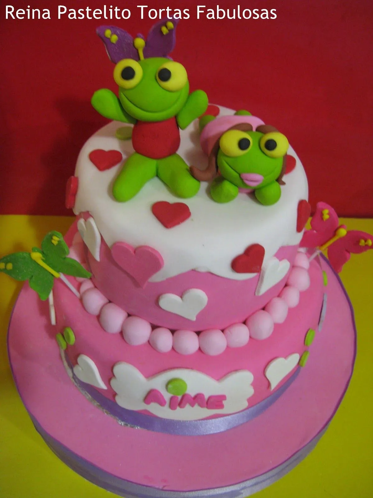 Reina Pastelito Cupcakes Tortas: Torta Sapo Pepe y Pepa Cupcakes ...