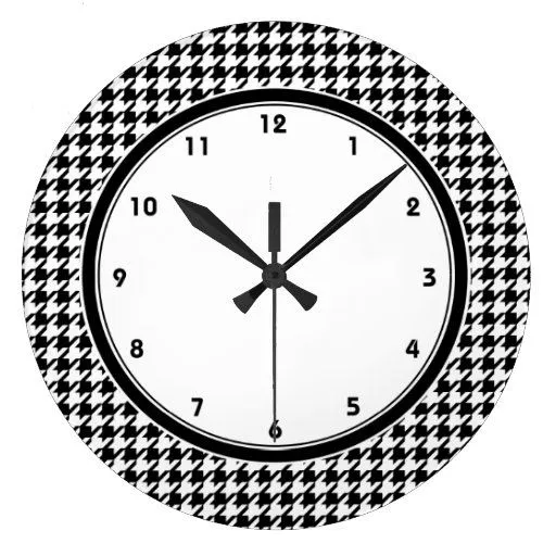 Reloj de pared blanco y negro del modelo de Hounds de Zazzle.