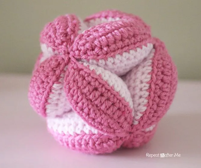 Repeat Crafter Me: Crochet Baby Clutch Ball (and Petals to Picots ...