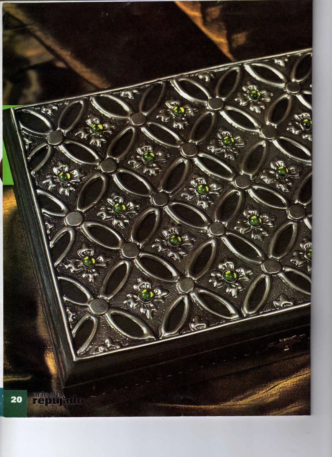 REPUJADO: Cajas para todos los usos, marcos para fotos, libros ...