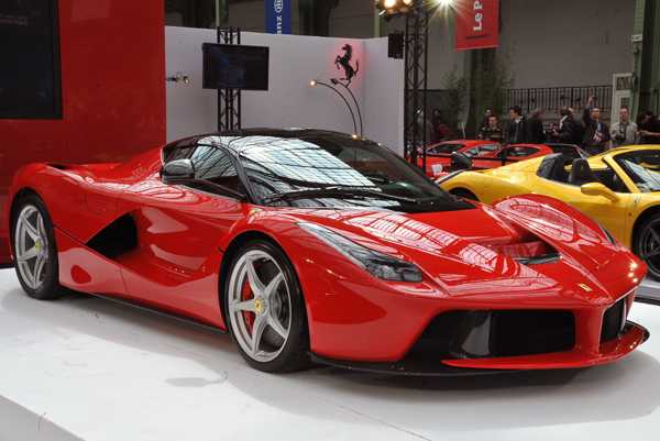Retail Latin America: Ferrari quiere más modelos híbridos tras el ...