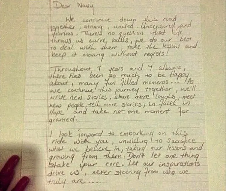 Rihanna escribe una carta a sus fans en agradecimiento por el 2012 ...