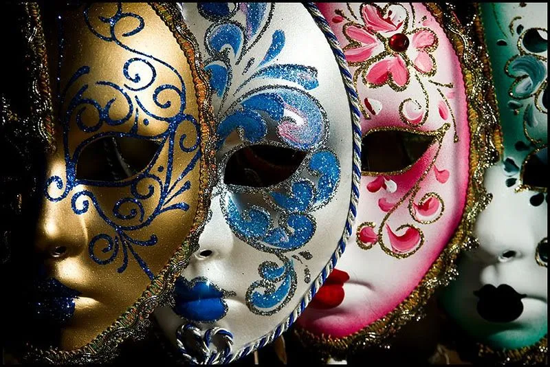 EL RINCÓN DE LOS PEQUES: MÁSCARAS PARA EL CARNAVAL