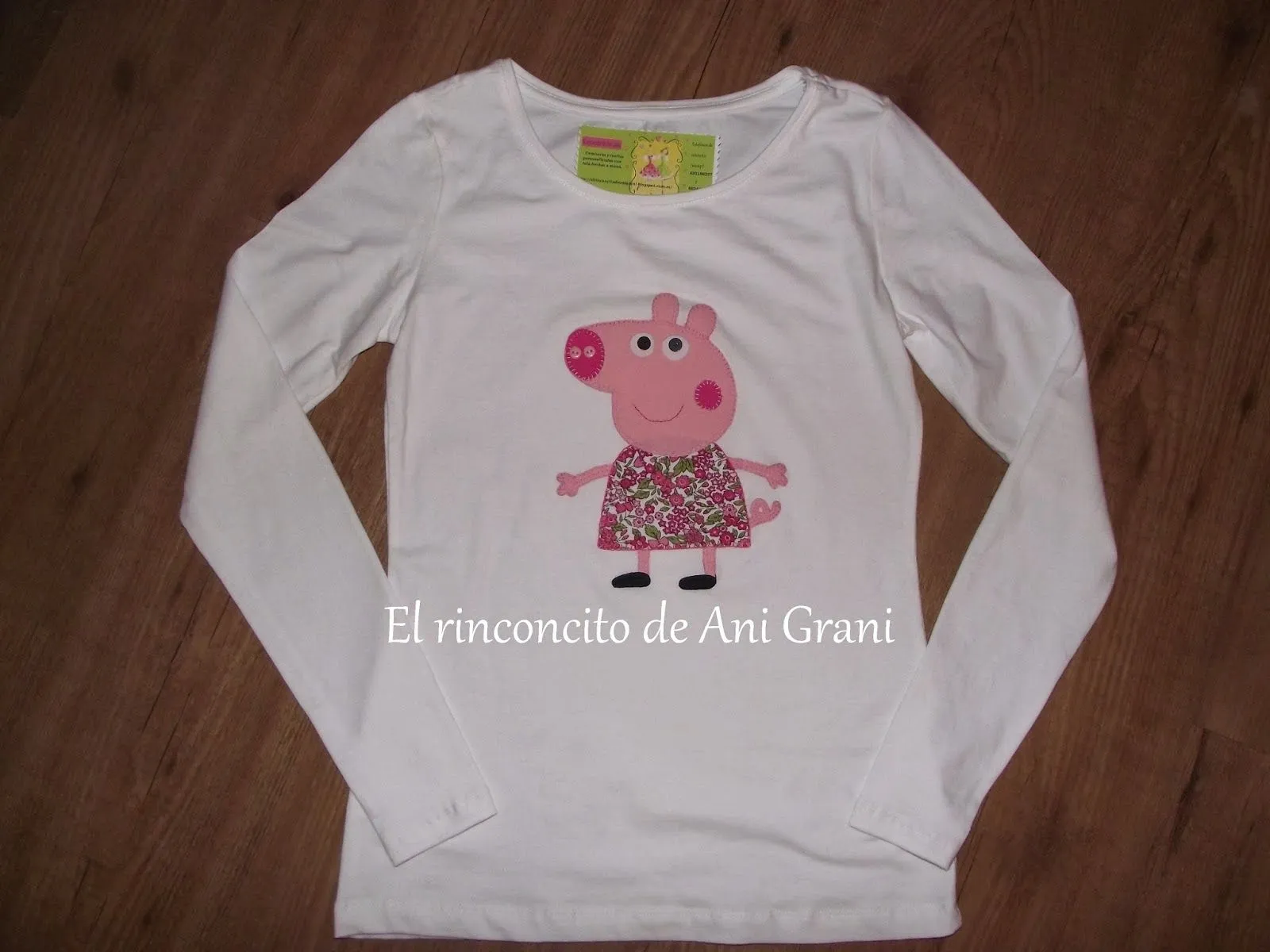 El Rinconcito de AniGrani: Camisetas decoradas con telas.