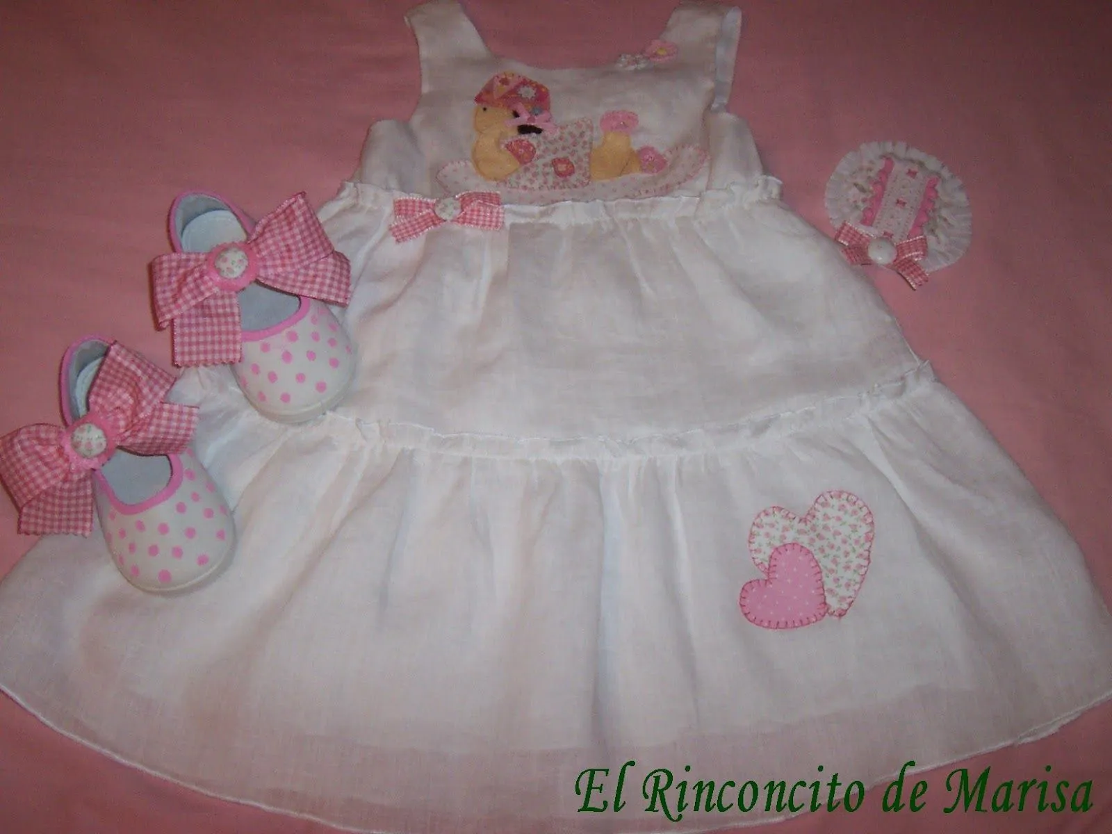 EL RINCONCITO DE MARISA: Otro conjunto de vestido y zapatillas