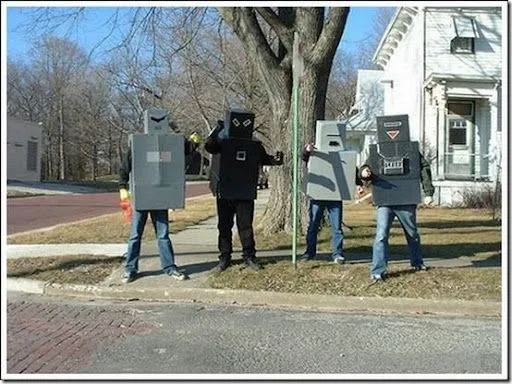 Fotos de los peores disfraces de robots | TODO HALLOWEEN