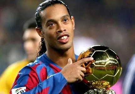 Ronaldinho, un Balón de Oro que resucitó al Barça ~ mundoweb2.