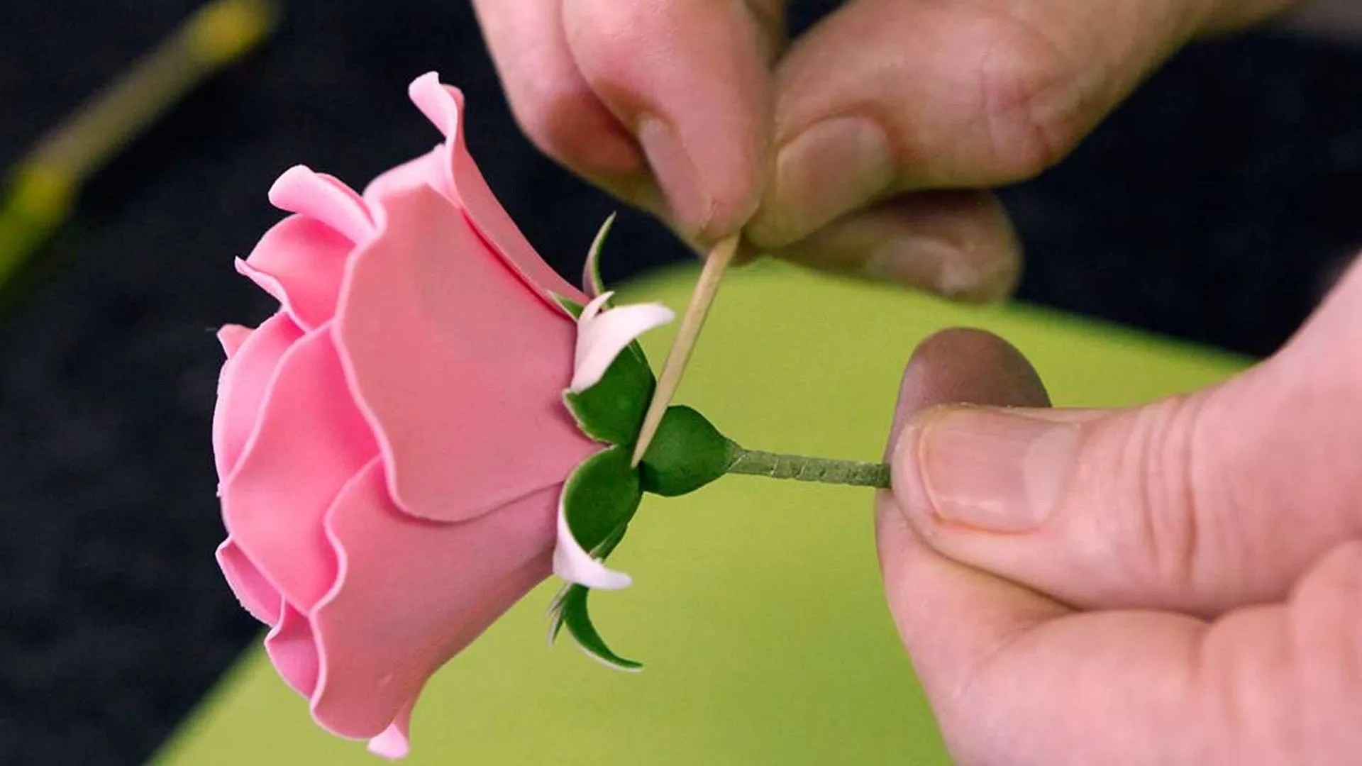 La mejor rosa de azúcar | Craftsy Espanol