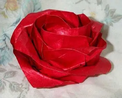 Como Hacer una Rosa de Papel | tutorialesvideos