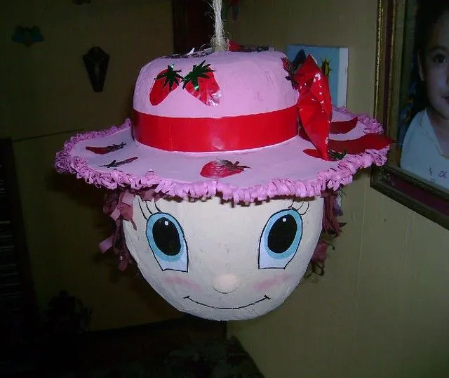 rosita fresita strawerry shortcake esta pinata la hice para el tercer ...