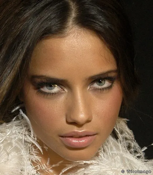 Rostro de la modelo Adriana lima Wallpapers - FONDOS WALL