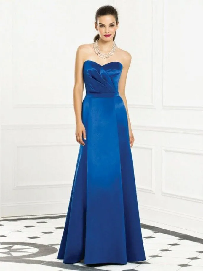 Royal blue: Vestidos color azul para damas de boda