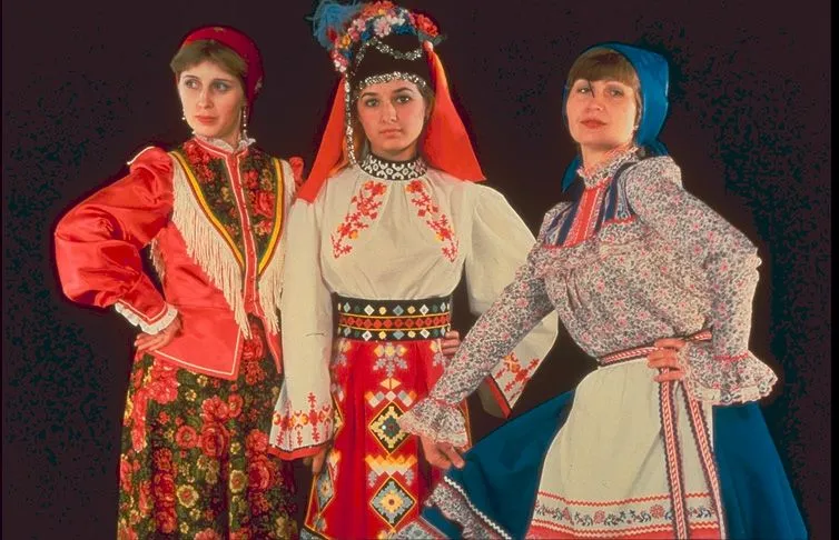 rusia-trajes-tipicos | El Traje y el Mundo