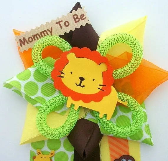 Corsage para baby shower safari - Imagui