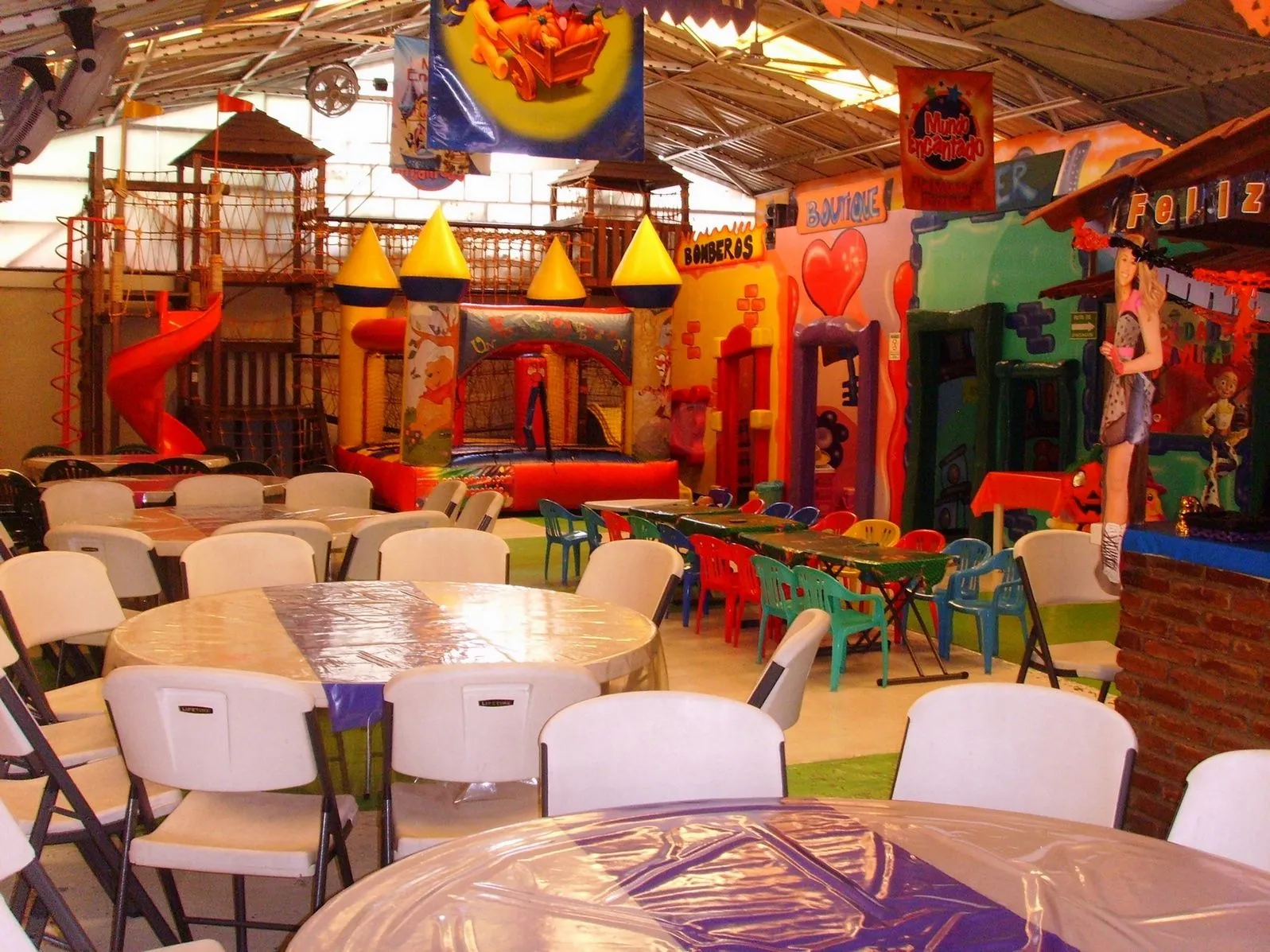 Salón Mundo Encantado Fiestas Infantiles - Tlalpan