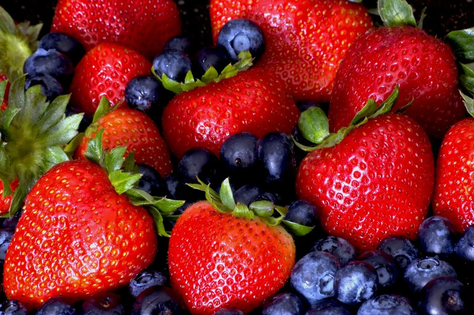 SALUD HOY: Fresas, arándanos y corazón