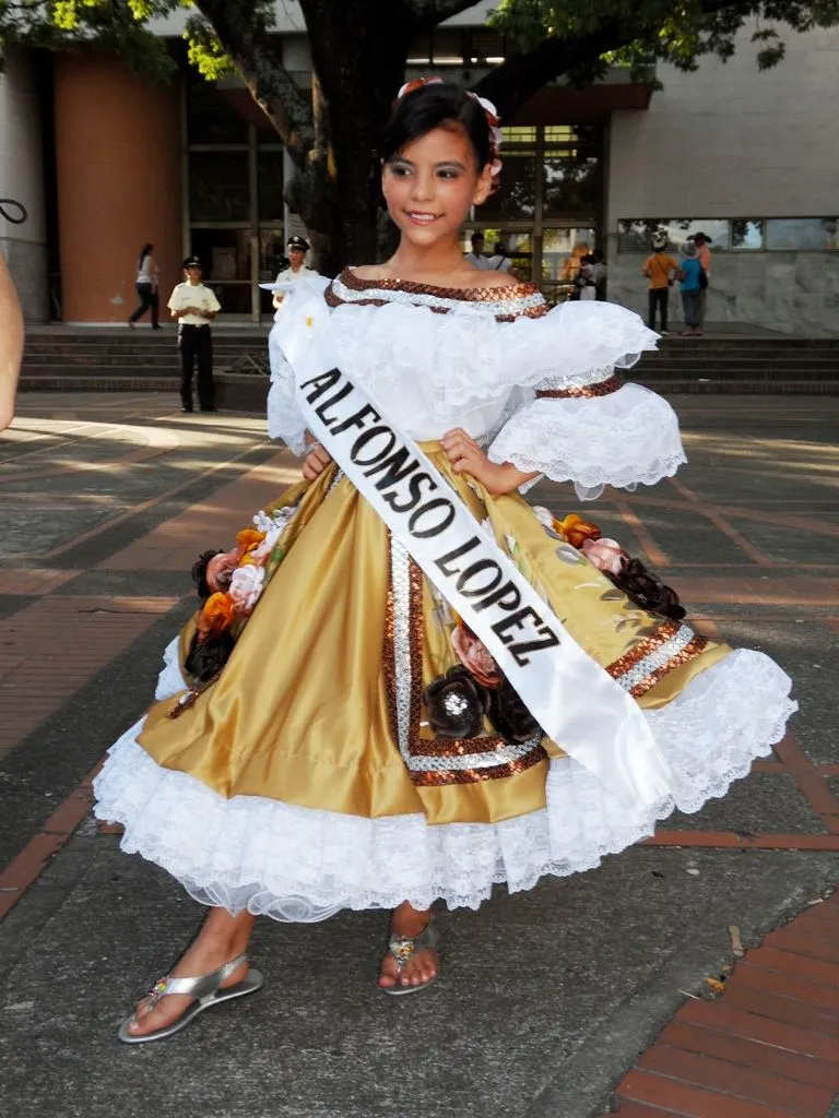 SAN JUANERO: "CREACIÓN DEL TRAJE TÍPICO" | Guía Turística del Huila
