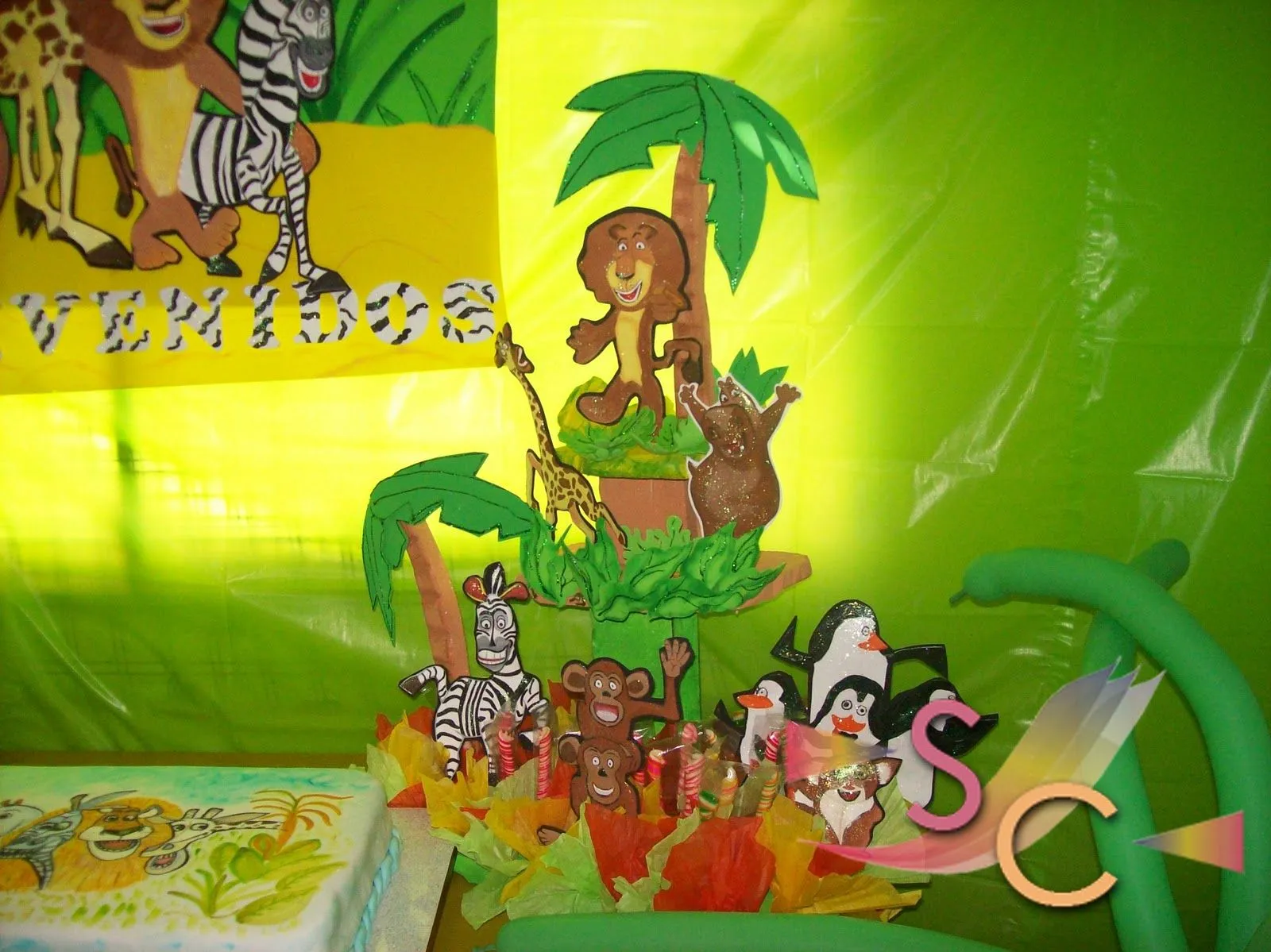 Sara´sCreativa: DECORACION: Fiesta infantil // Motivo Madagascar