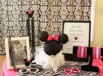 Peach Pizzazz!: {REAL PARTIES}: Minnie Mouse Birthday