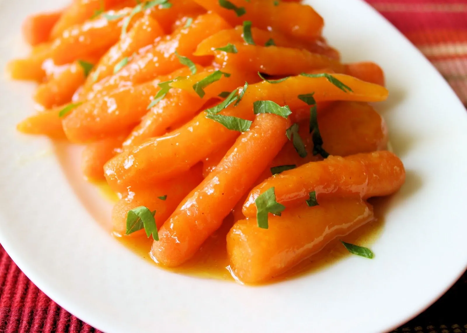 Savoir Faire: Zanahorias bebé glaseadas con azúcar morena, jugo de ...