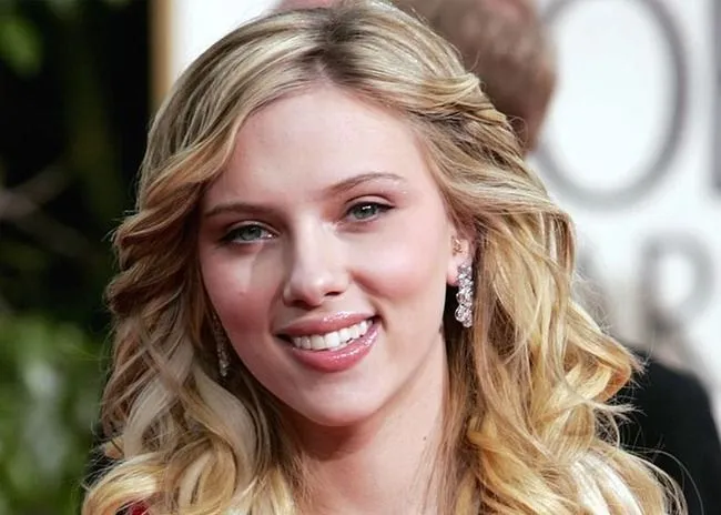 Scarlett Johansson da la bienvenida a su primer bebé