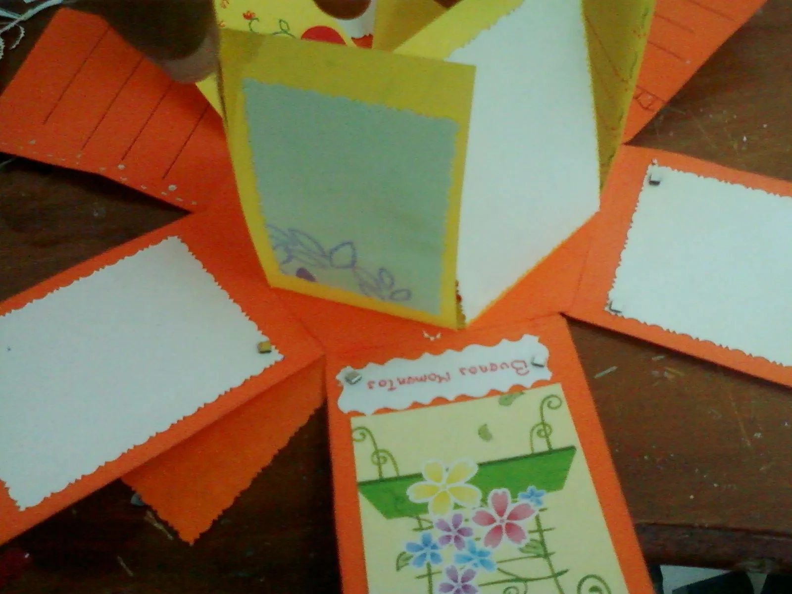 ScrapAlexjScrapbookymàs: Mini hexguenbox álbum tarjeta