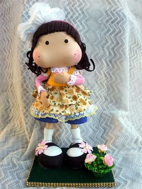 Scrapwluv Creations: Magnolia Fofucha Doll