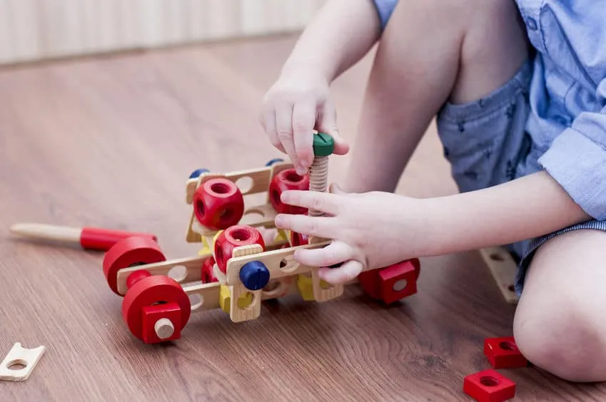 Cuál es el secreto para que tus hijos recojan sus juguetes - Etapa Infantil