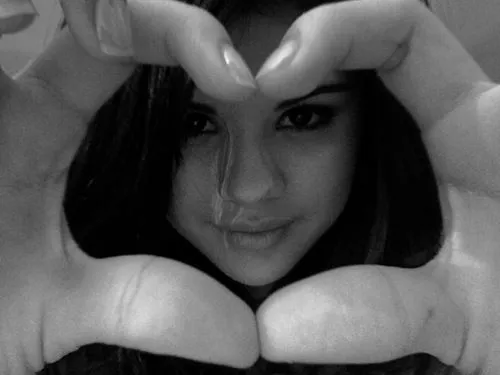 Selena Gomez (Fake) (@iSellyMarieG) | Twitter