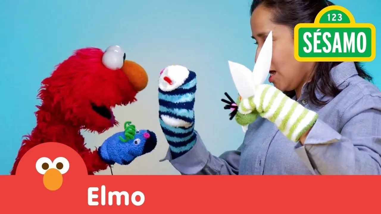 Sésamo: Elmo crea títeres con materiales que tiene en casa. - YouTube