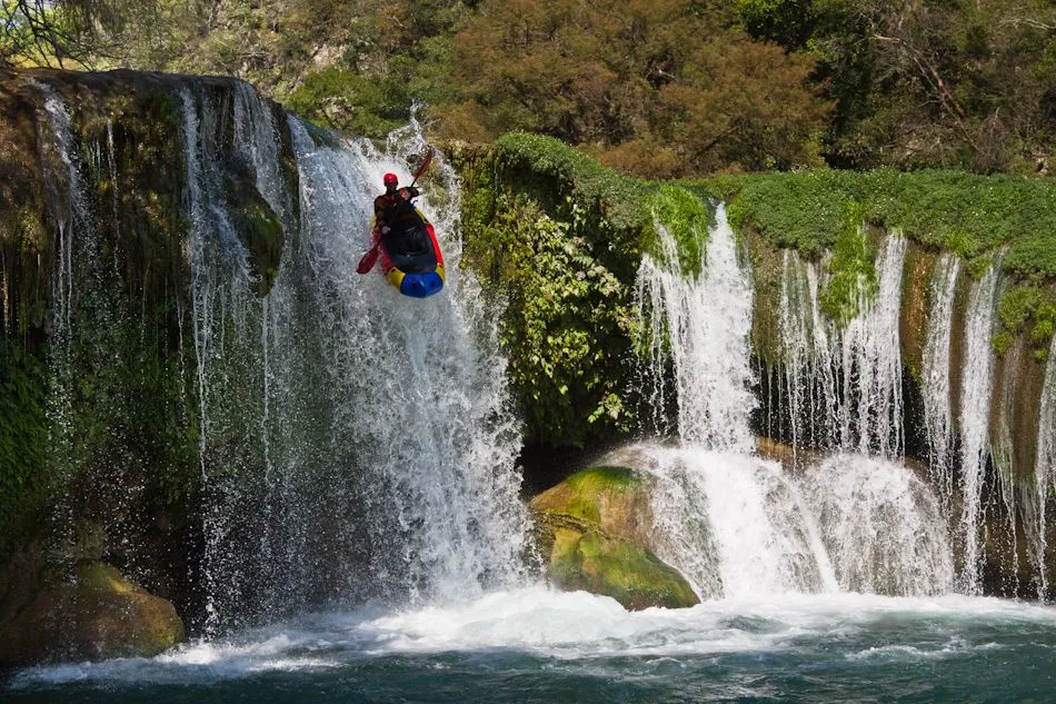 Show Up and Blow Up: Mexico