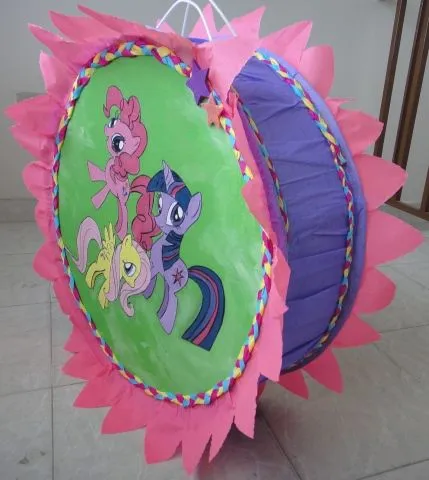 Silvia Scrap: Piñata de Pequeño Pony