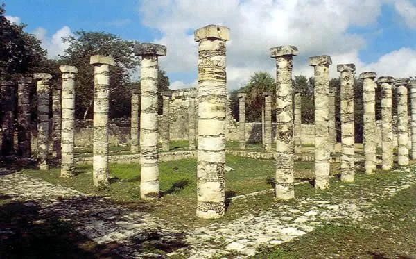 Sitio arqueológico Chichén Itzá. Ciudad de los brujos del agua.